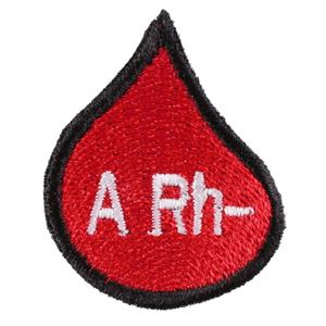 Cerotto con goccia di gruppo sanguigno A Rh-