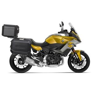 Kompletní sada černých hliníkových kufrů SHAD TERRA BLACK , 37L topcase 47L/47L boční kufry, včetně montážní sady a plotny SHAD BMW F 900 XR
