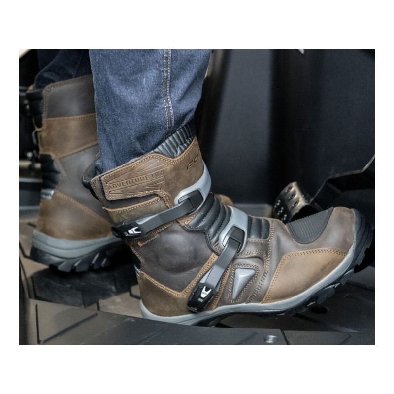 Scarpe Moto Forma Adventure Low WP marrone