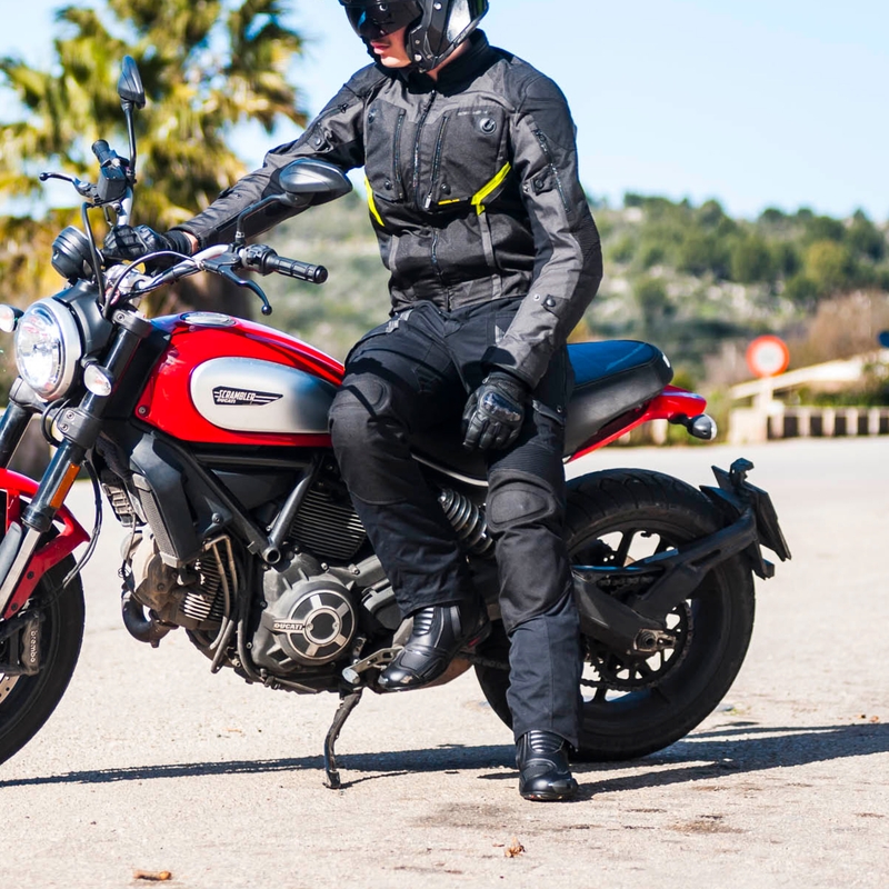Pantaloni da moto neri Rebelhorn Borg Saldi