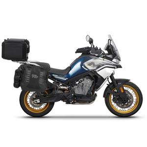 Complete set of SHAD TERRA TR40 adventure saddlebags and SHAD TERRA BLACK aluminium 48L topcase, including mounting kit SHAD CF Moto 800MT