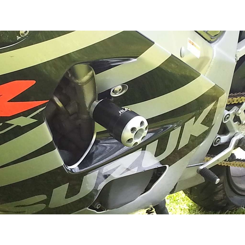 Suzuki GSX-R 750 (00-03) con modifica della carenatura Gatling