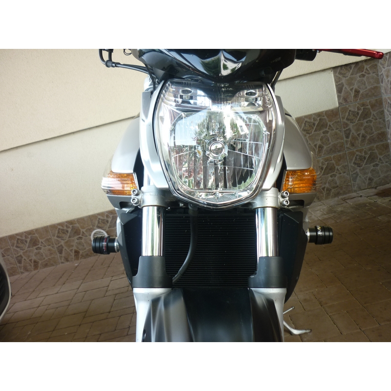Suzuki GSR 600 set a due punti Gatling