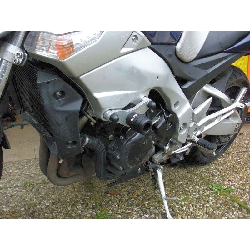 Suzuki GSR 600 set a due punti Gatling