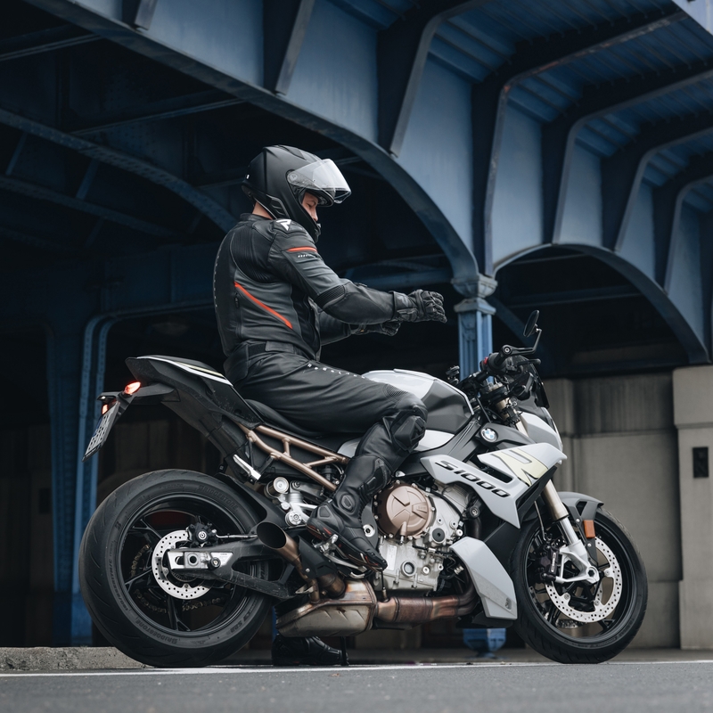 Giacca da moto in pelle Rebelhorn Veloce nero-rosso fluo