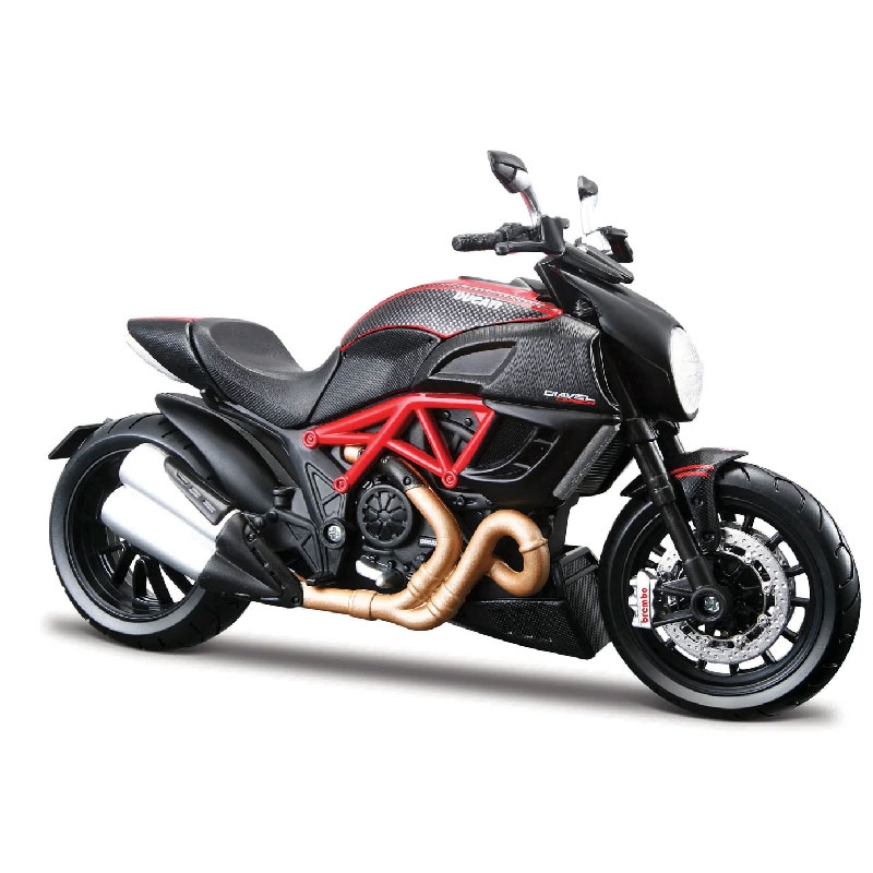 Modello di Maisto Ducati Diavel Carbon 1:12