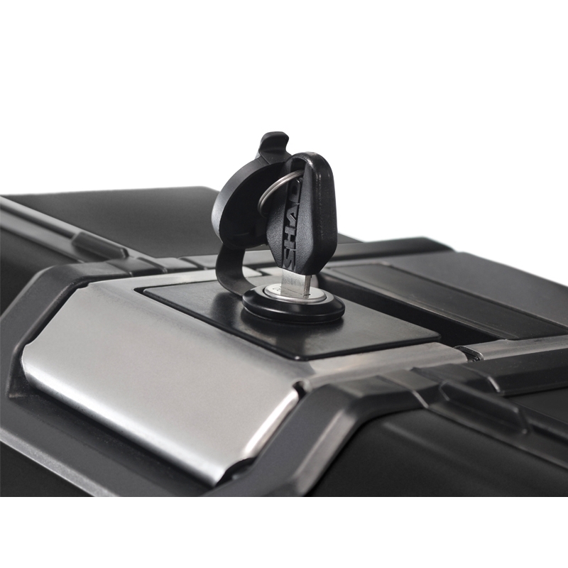 Kompletní sada černých hliníkových kufrů SHAD TERRA BLACK , 48L topcase 47L/47L boční kufry, včetně montážní sady a plotny SHAD DUCATI MULTISTRADA 950 / 1200 / 1260