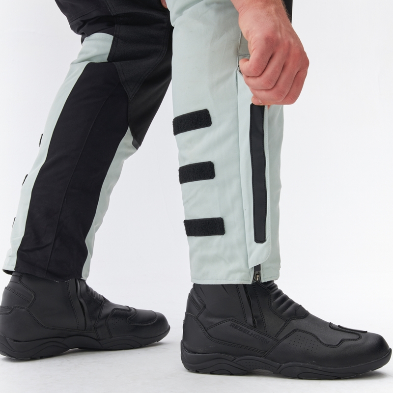 Pantaloni da moto Rebelhorn Range grigio-nero-rosso