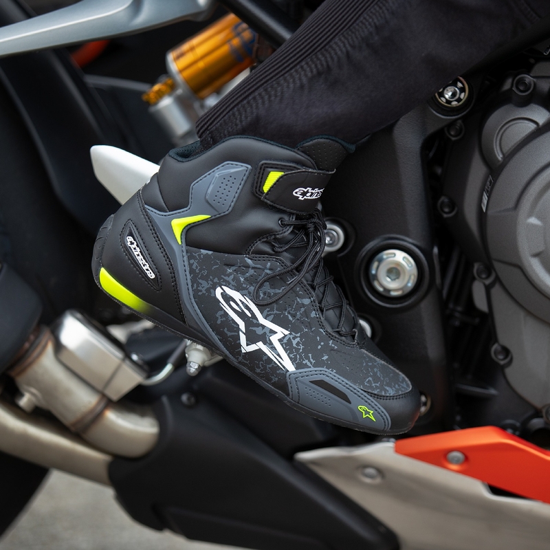 Stivali da moto Alpinestars Faster-3 nero-giallo fluo