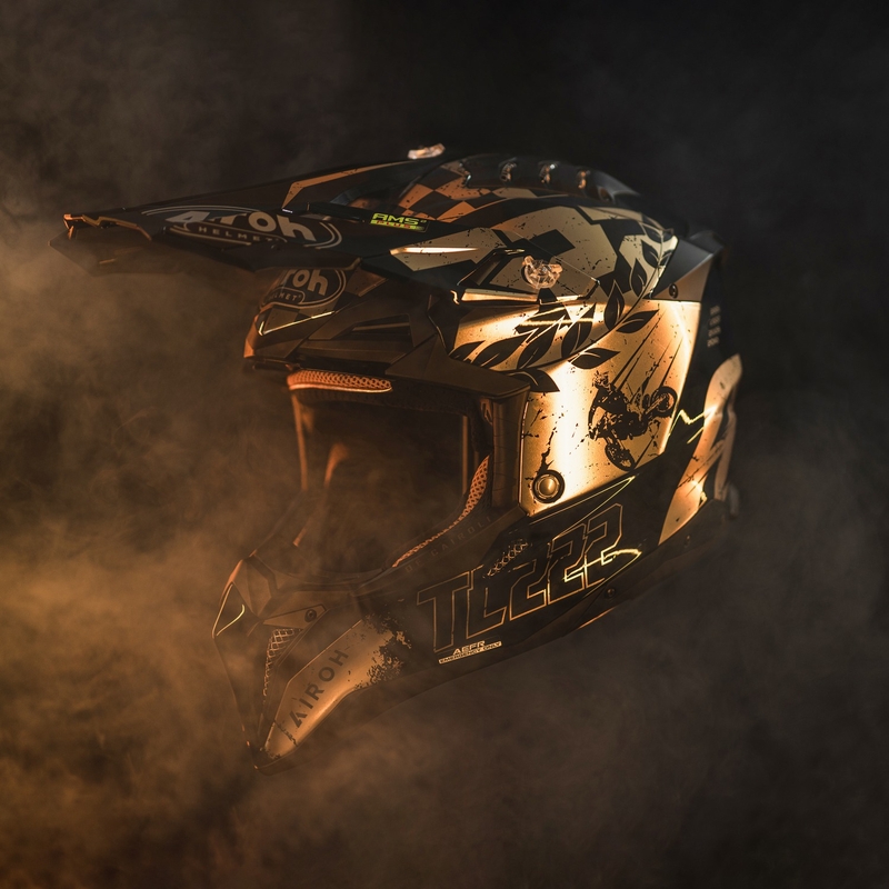Casco motocross Airoh Aviator 3.0 "TC 222 THE LEGEND" nero-oro