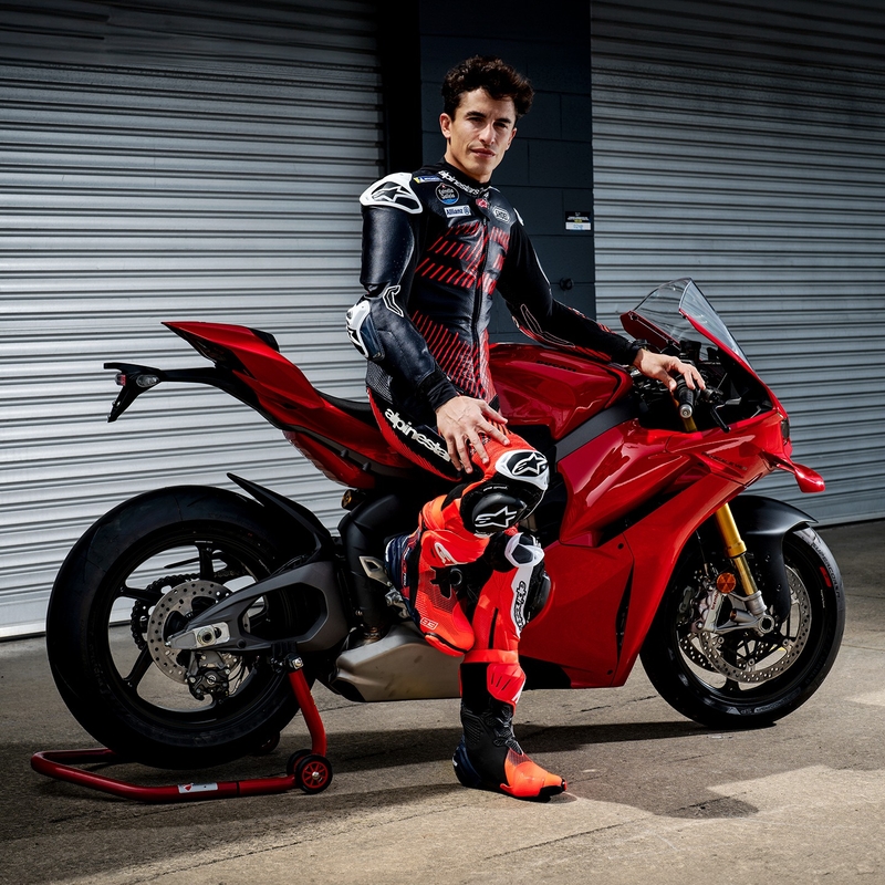 Stivali Moto Alpinestars Supertech R Vented Limited Edition MM93 Marc Marquez Fluo Rosso-Blu-Nero