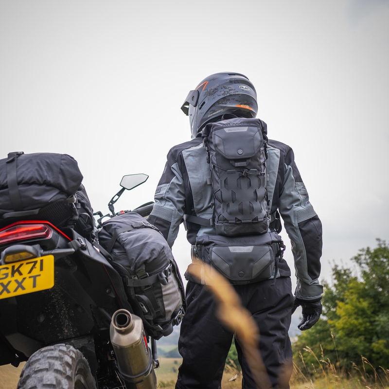 Zaino da moto Oxford Atlas B-10 nero 10 l