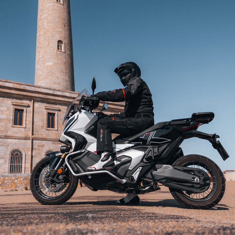 Casco jet con maschera MT Streetfighter SV S Solid A1 nero opaco