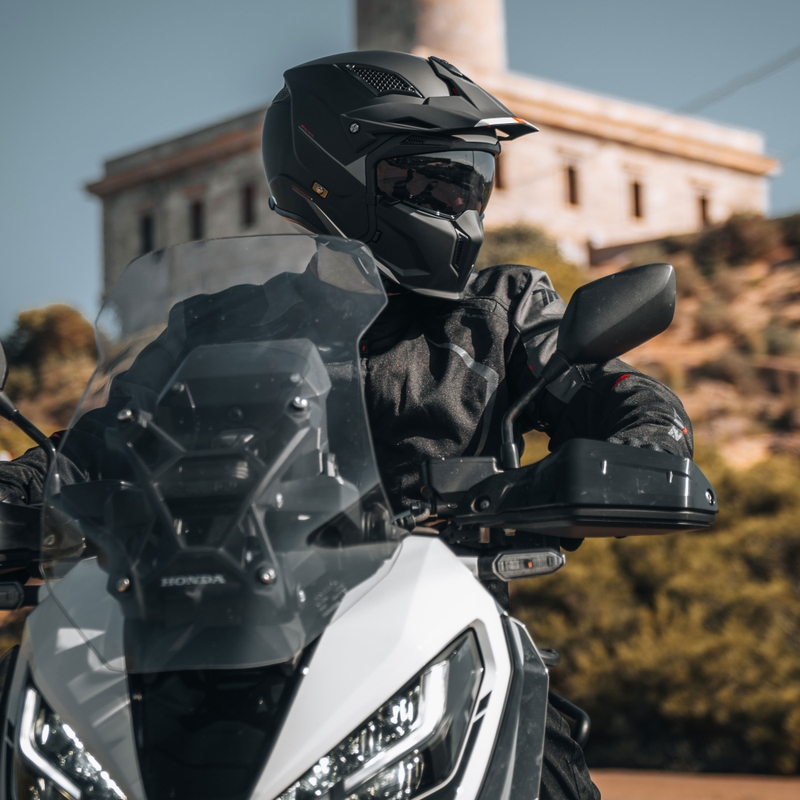 Casco jet con maschera MT Streetfighter SV S Solid A1 nero opaco