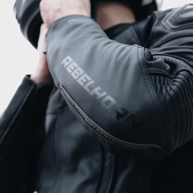 Giacca da motociclista in pelle Rebelhorn Vandal nera
