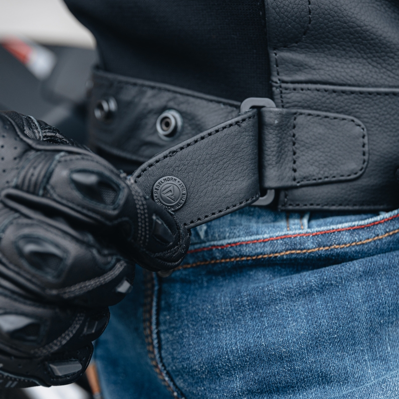 Giacca da motociclista in pelle Rebelhorn Vandal nera