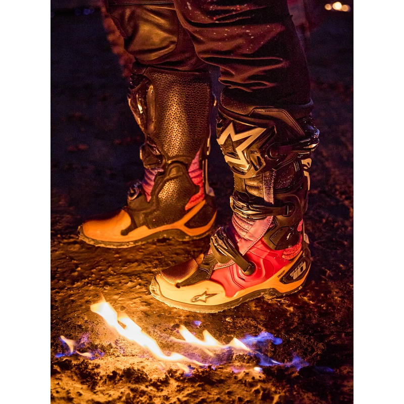 Stivali da moto Alpinestars Tech 10 Limited Edition Black Hole di colore nero