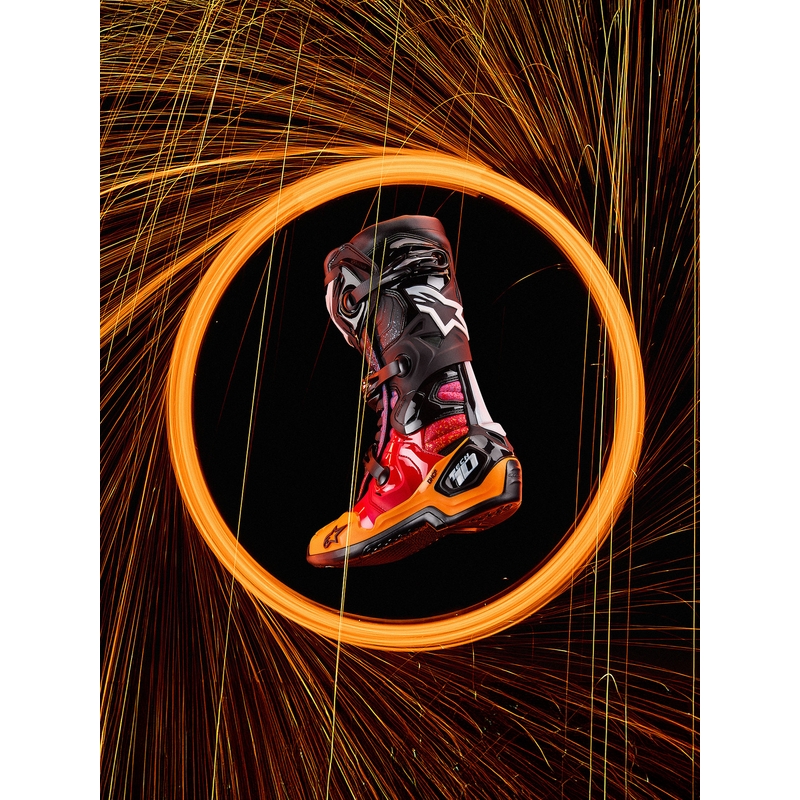 Stivali da moto Alpinestars Tech 10 Limited Edition Black Hole di colore nero