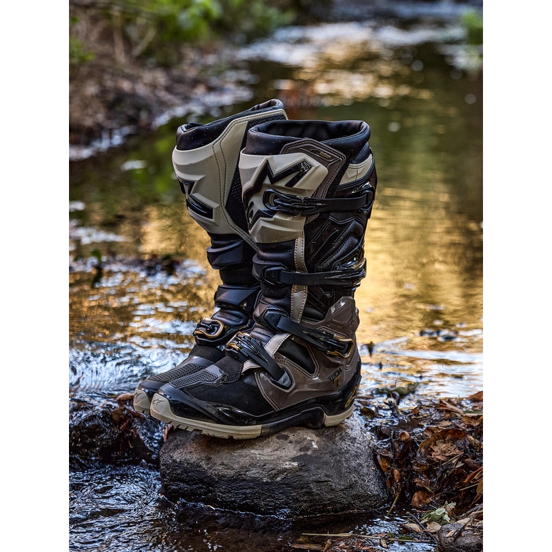 Stivali da moto Alpinestars TECH 7 Enduro Drystar Nero-Grigio scuro-Oro