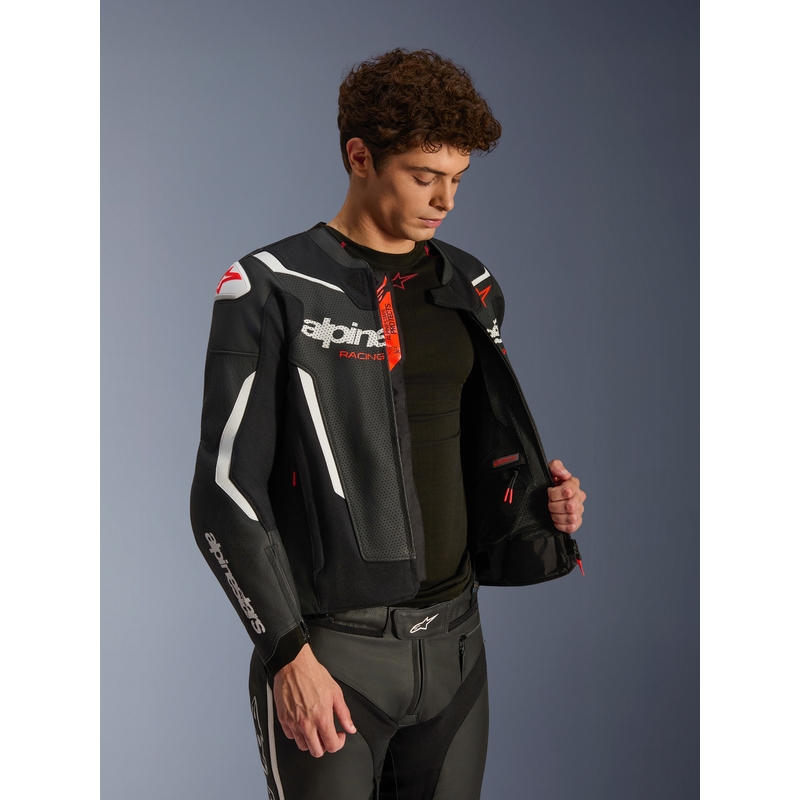 Giacca da moto in pelle Alpinestars GP Force V2 Airflow, nera e bianca