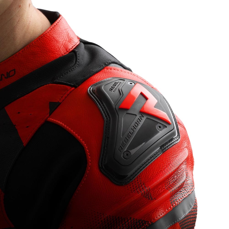 Giacca da motociclista in pelle Rebelhorn Inferno, nera e rosso fluo.