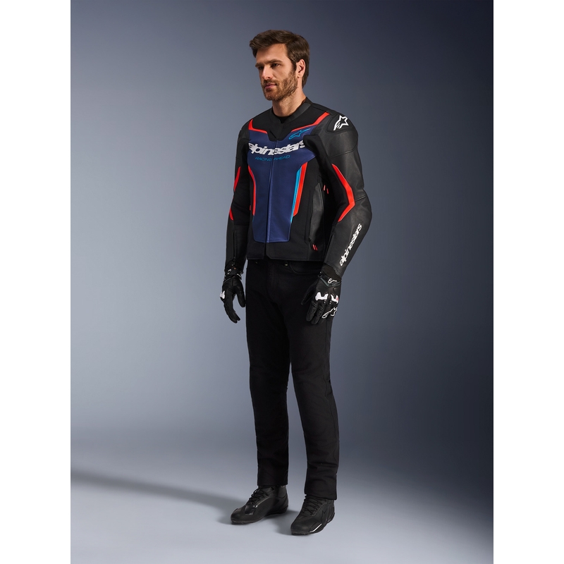 Giacca da moto in pelle Alpinestars GP Force V2, nera, blu e rosso fluo.