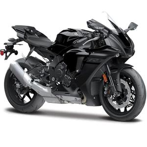 Modellino di moto Maisto Yamaha YZF-R1 in scala 1:12, colore nero.