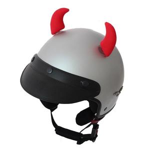 Orecchie a caschetto Forbici rosse